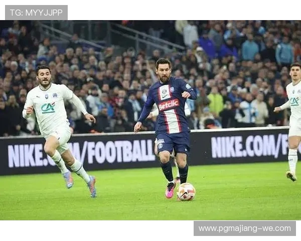 法甲焦点战：巴黎圣日耳曼对阵马赛，巅峰对决谁能笑到最后？